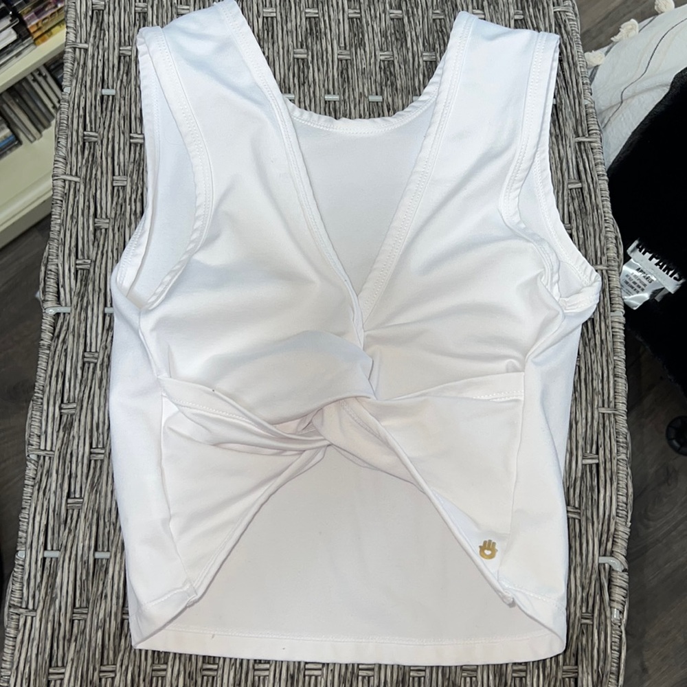 Spiritual gangster size small cropped top